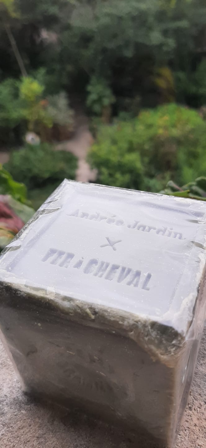 Customer photo review of Savon de Marseille cube olive 300g