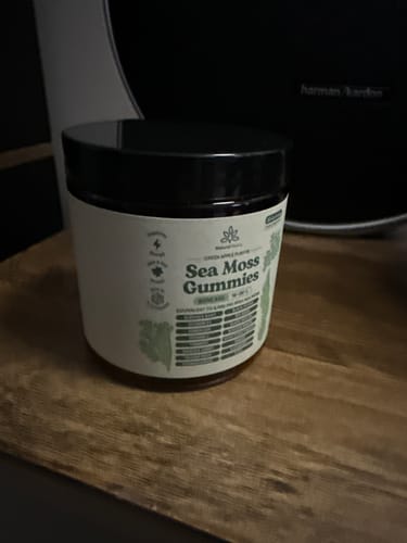 Customer photo review of Sea Moss 16-In-1 Gummies