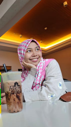 Customer photo review of Monogram Square (Pink)