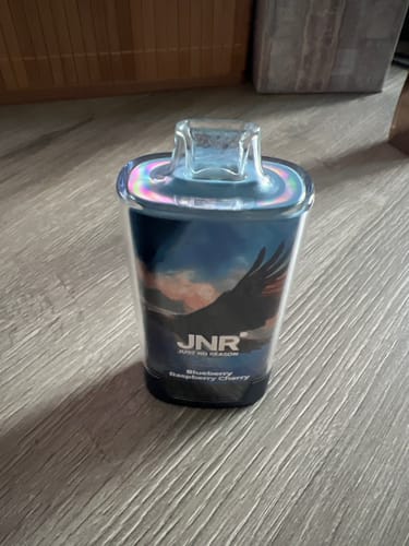 Customer photo review of JNR - Falcon Pro - 28000 Bouffées - 2% de nicotine - Puff Jetable / Vape Disposable