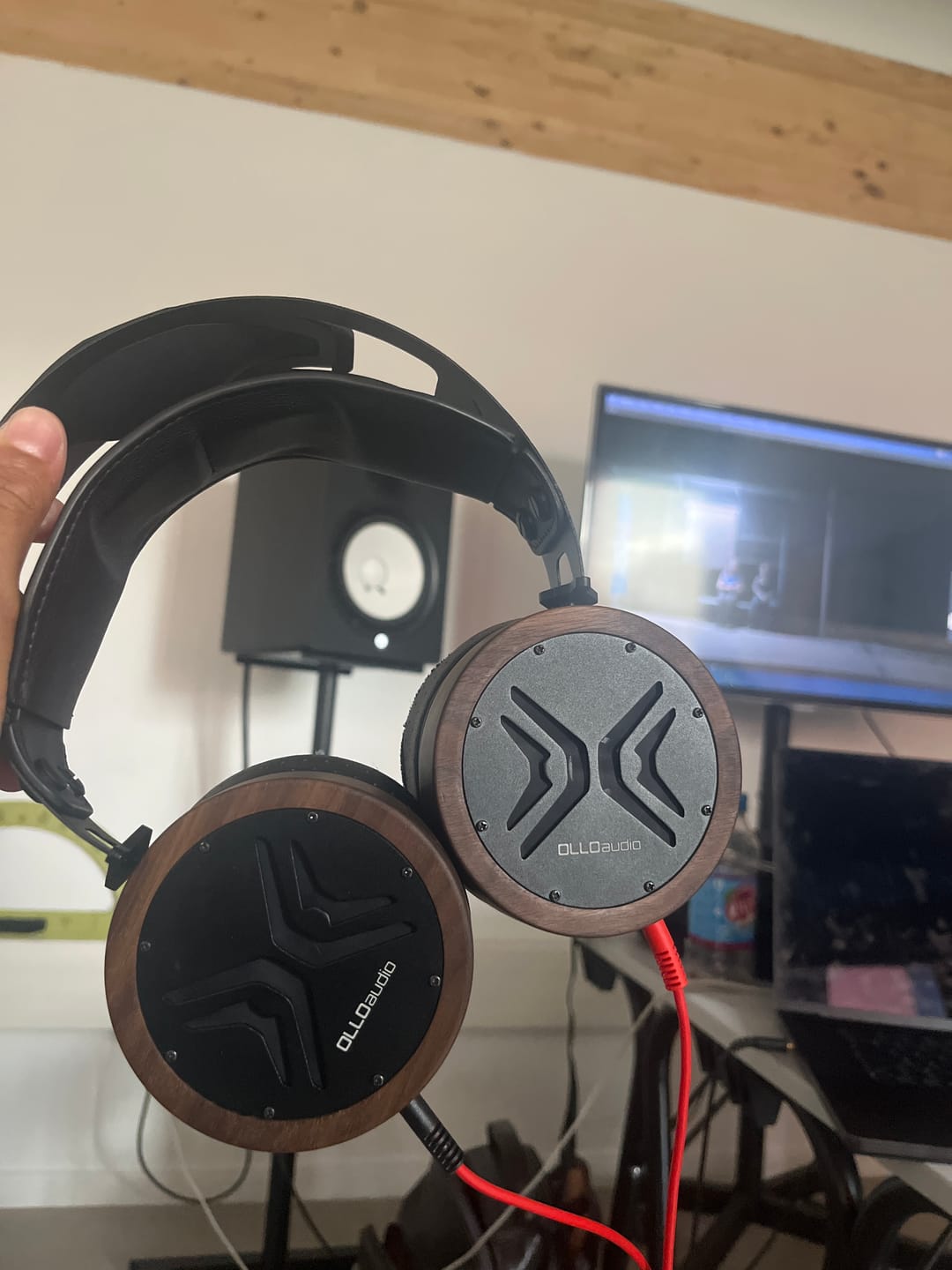 Customer photo review of Replacement cable for OLLO Audio headphones