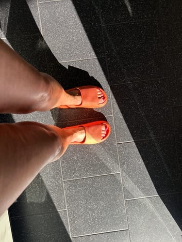 Customer photo review of Pantoufle Orthopédique Cloudly™