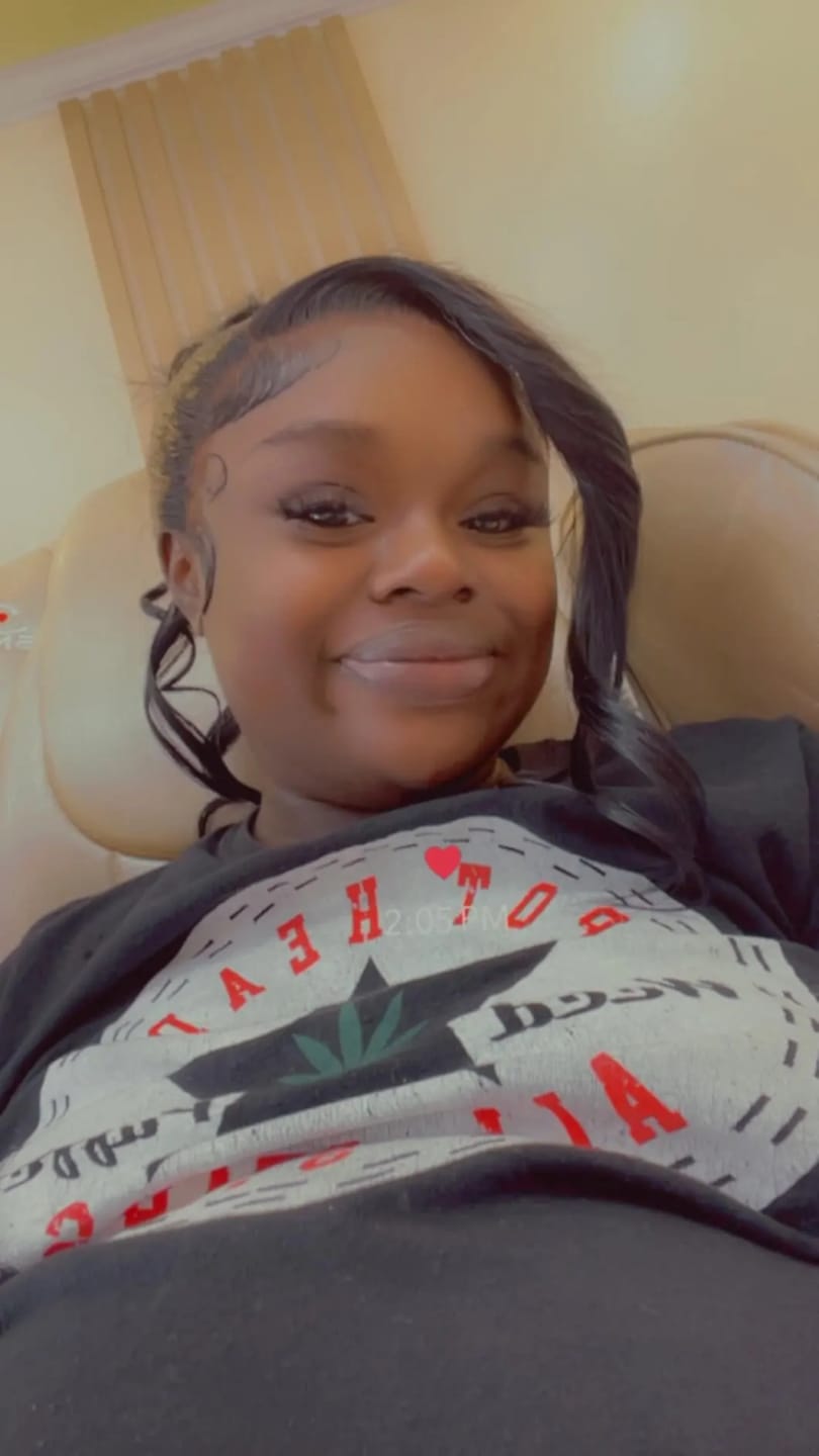 Customer photo review of Brazilian Remy Body Wave Lace Front Wig 13x6 13x4 Transparent — Deep Ebony Black | KIMLUD