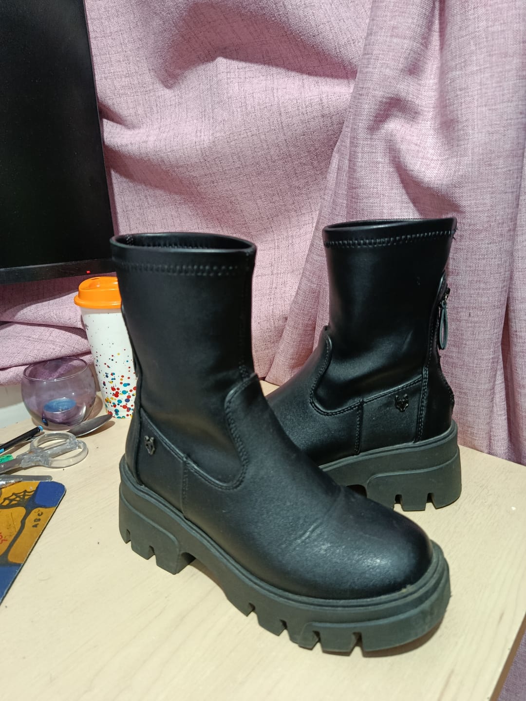 Customer photo review of Botín Negro Mujer 35982