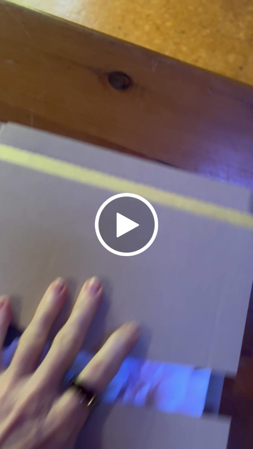 Customer video review of Self Sealing Wrap Mailer A4 302 x 240 x 80mm Book Wrap R4w