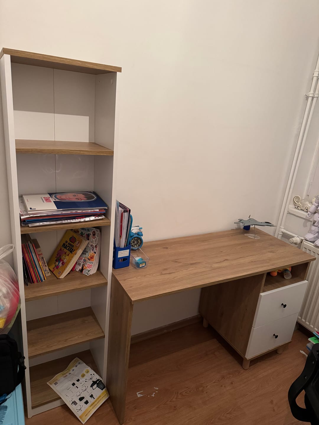 Customer photo review of Rani HA109 Çekmeceli Çalışma Ofis Bilgisayar Masası Sepet Ceviz - Beyaz