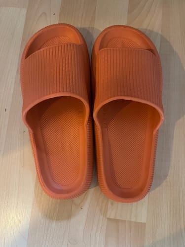 Customer photo review of Pantoufle Orthopédique Cloudly™