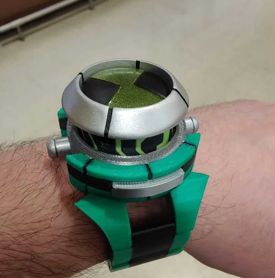 Customer photo review of Watch face can pop up ! Ben 10 Omnitrix Life Size Wearable Replica