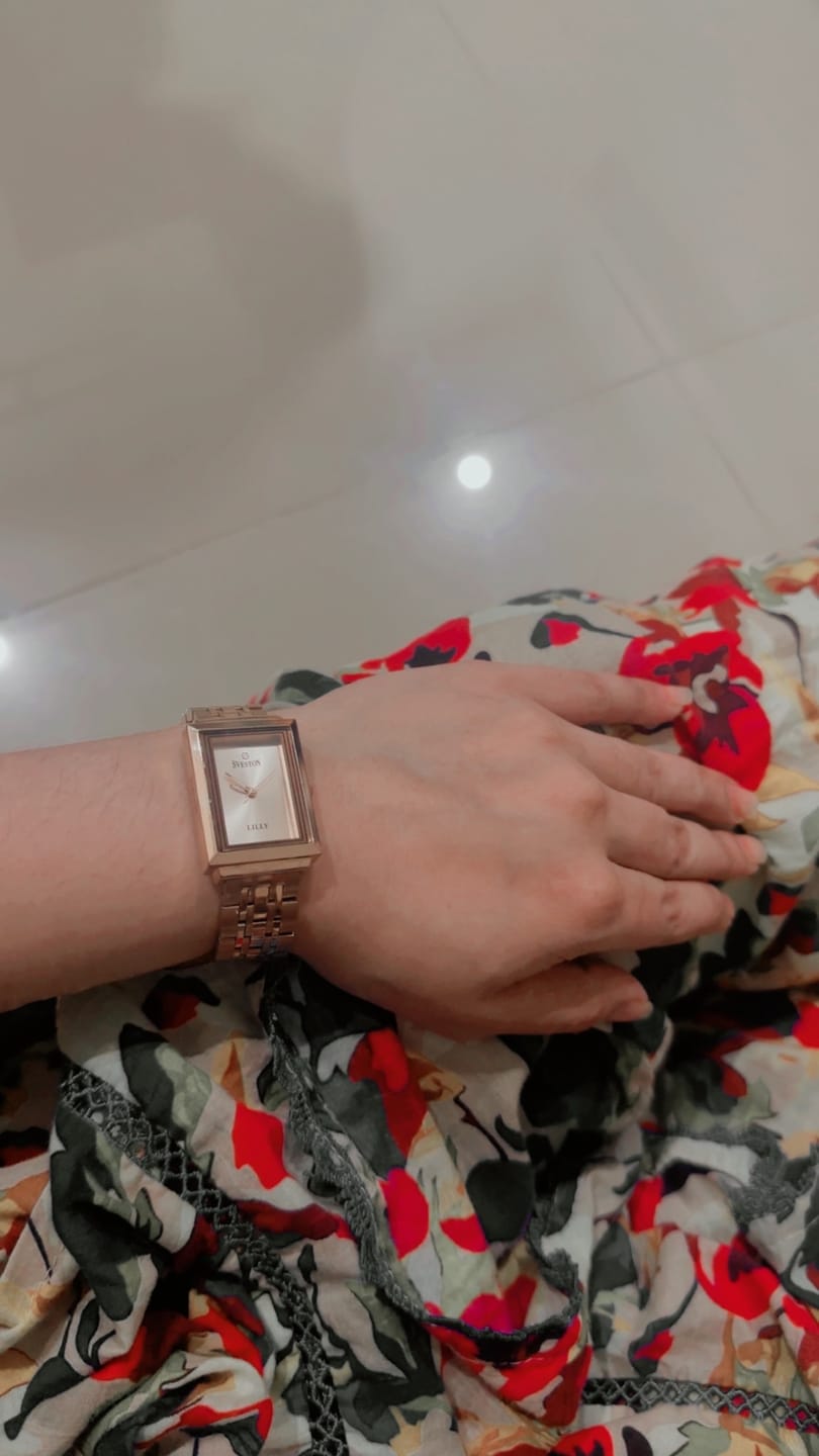 Customer photo review of Lilly