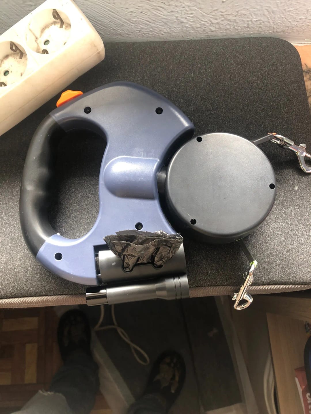 Customer photo review of TangleFree Duo™️ Retractable Double Dog Leash for small dogs