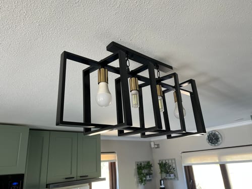 Customer photo review of Lampara de Techo Negra Modelo KOIT