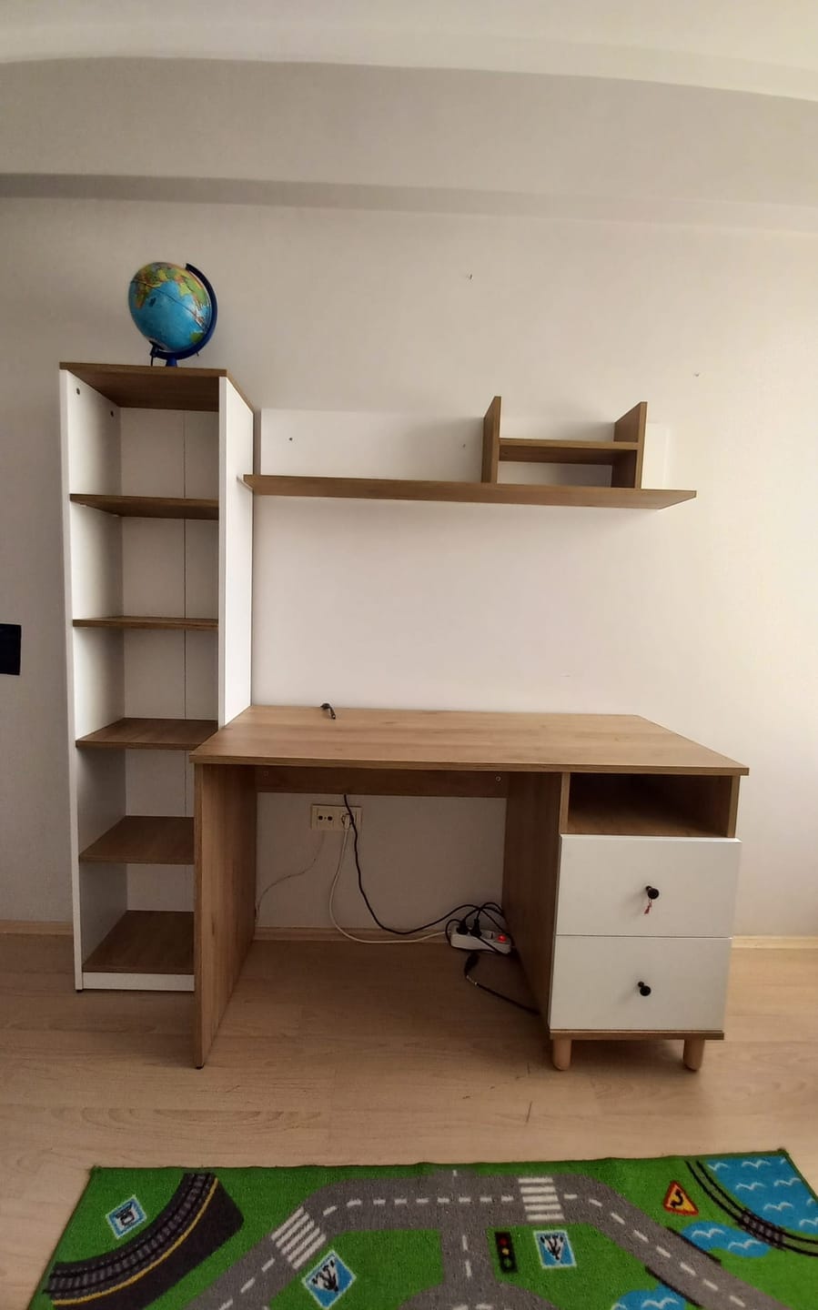 Customer photo review of Rani HA115 Çekmeceli Kitaplıklı Çalışma Ofis Bilgisayar Masası Sepet Ceviz - Beyaz