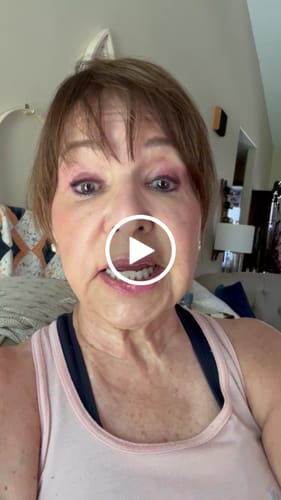 Customer video review of Besque™ Magic Body Oil - 100ml