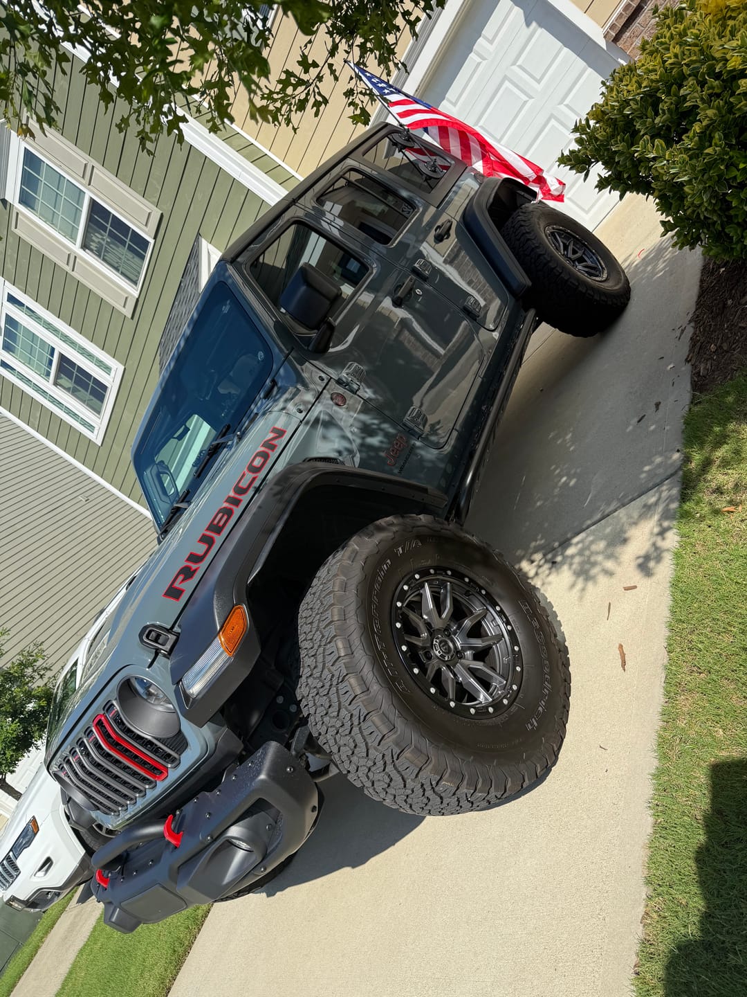 Customer photo review of Snap On Slot Cover for 2024 Grille Wrangler JL JT Grille