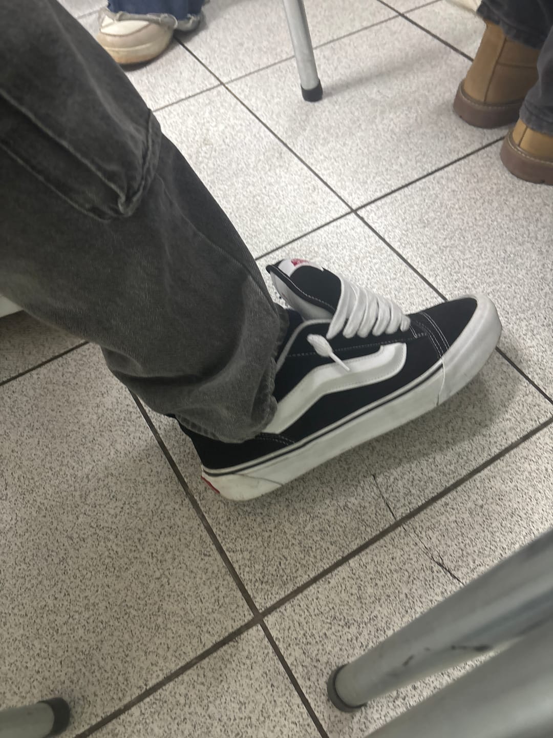 Customer photo review of Zapatilla Vans Knu Skool Hombre Negro