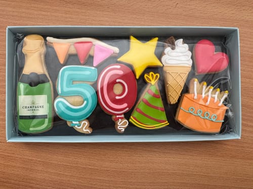 Customer photo review of Birthday Balloon Biscuit Box