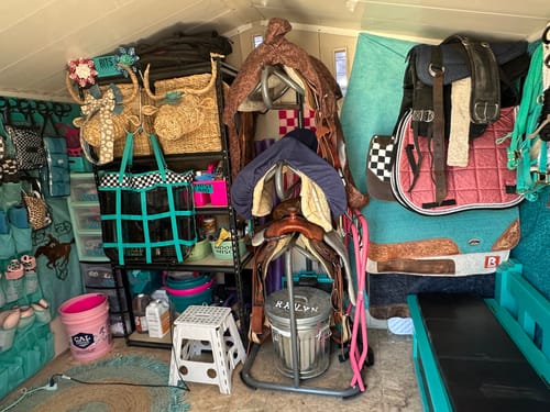 Customer photo review of FINISH LINE  STALL FAN HOLDER