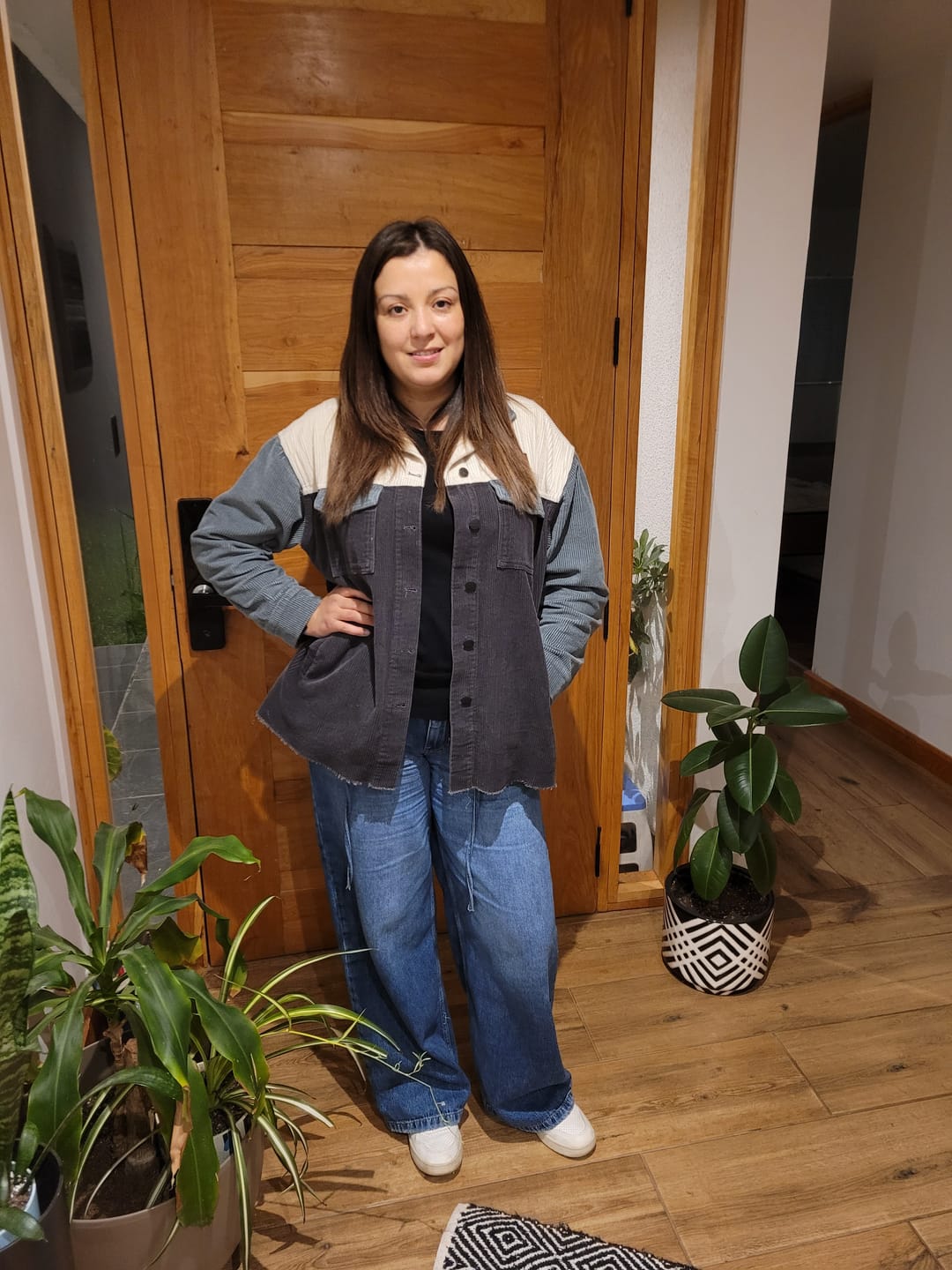 Customer photo review of Chaqueta Canelo Mujer