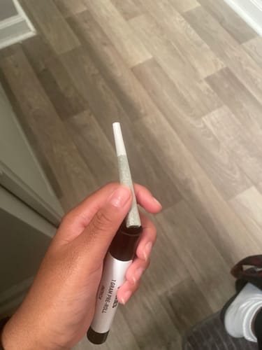 Customer photo review of Quickies - Single 1G Pre-Roll (Indica)