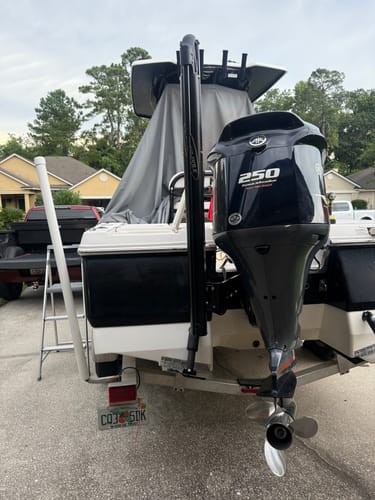 Customer photo review of Power-Pole Single Motor-Mounted Adapter Plate Kit