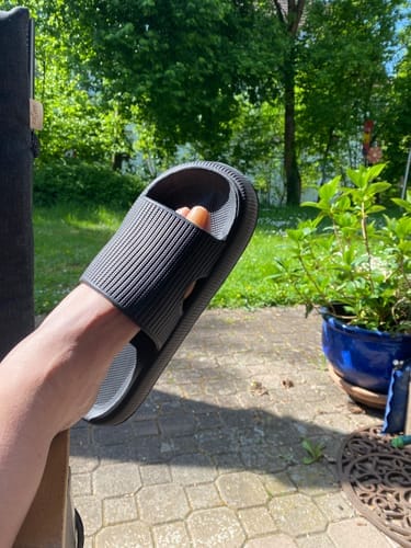 Customer photo review of Pantoufle Orthopédique Cloudly™