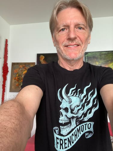 Customer photo review of T-SHIRT BLUE DEVIL