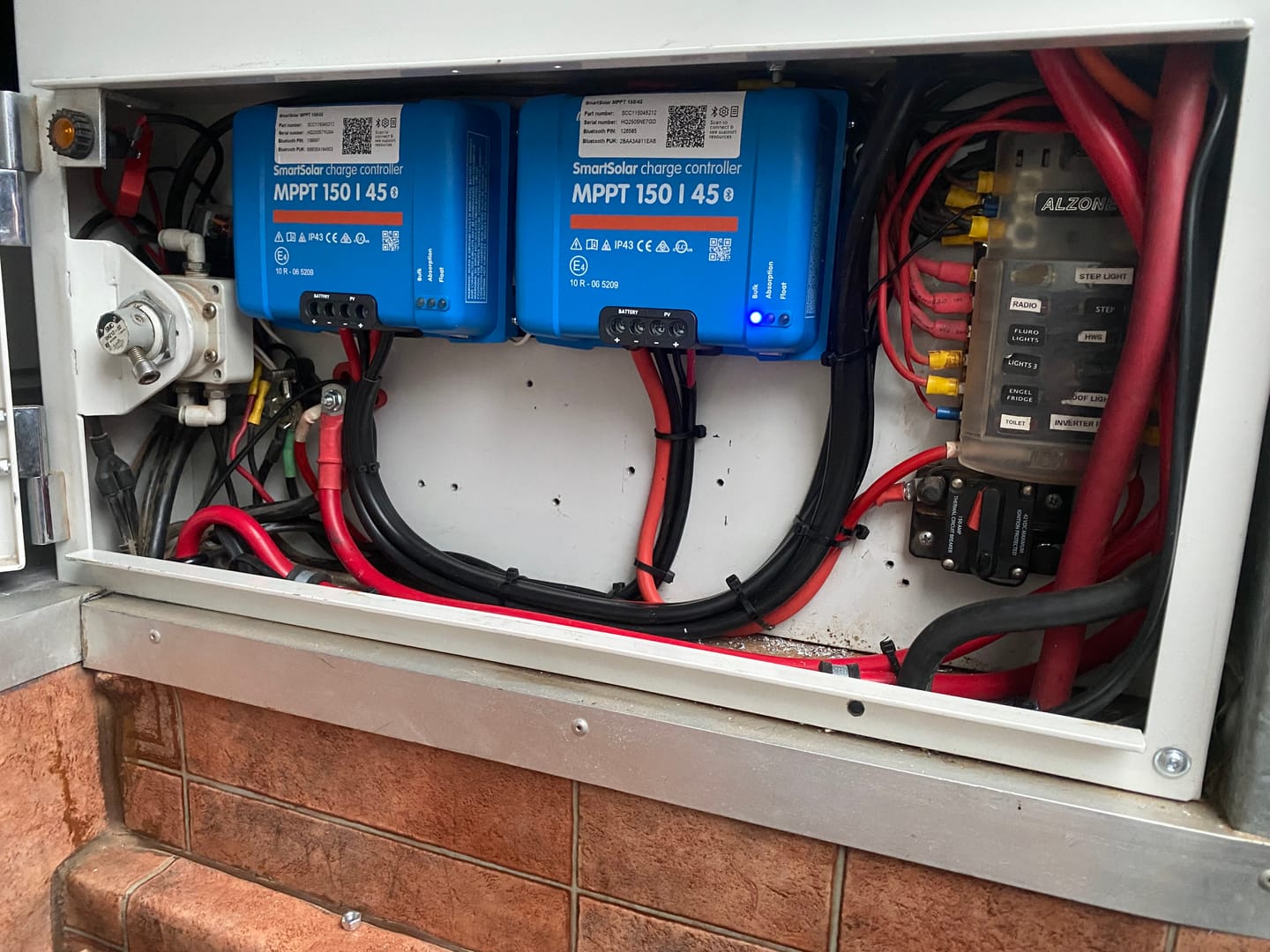 Customer photo review of Victron SmartSolar MPPT (All Models)