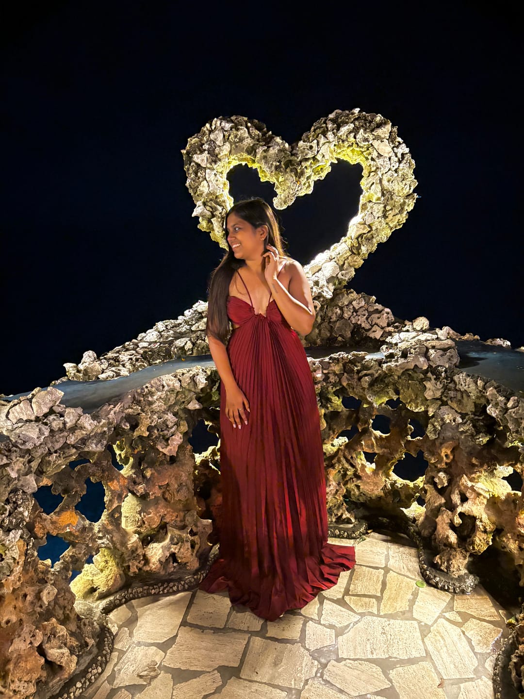 Customer photo review of Hay Luxe Pleated Flowy Maxi Dress