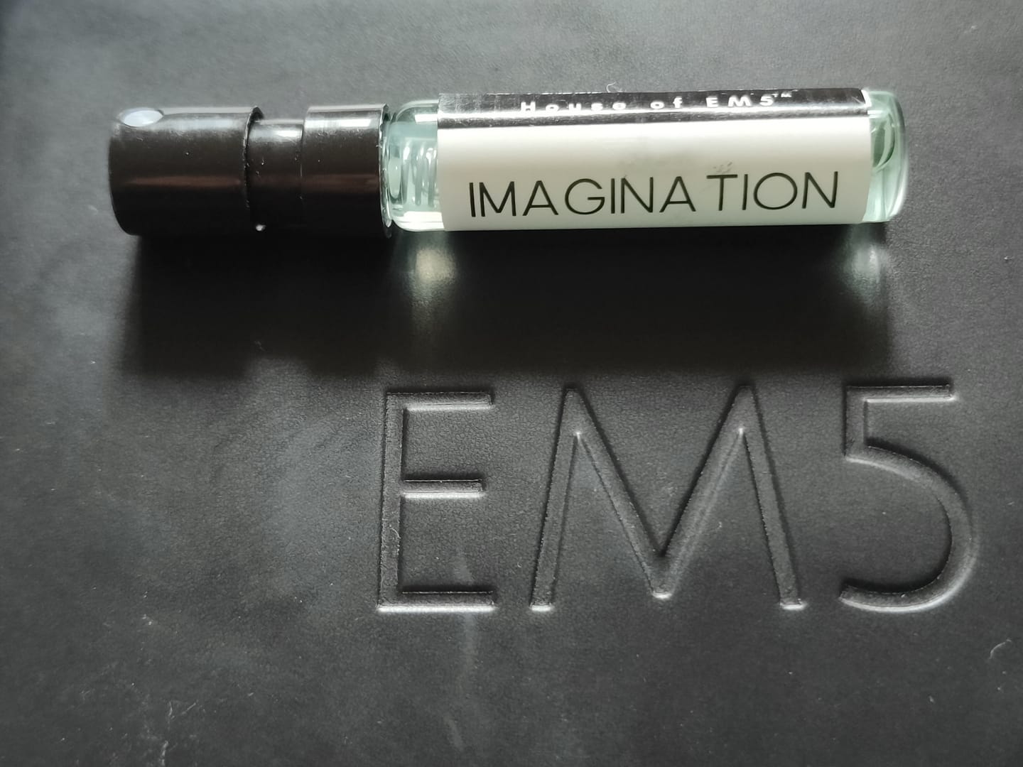Customer photo review of EM5™ Imagination Perfume EDP Spray for Men | Citrus Amber Fresh Spricy Fragrance | Luxury Gift for Him | Variants Available: 50 ml Spray / 15 ml Spray