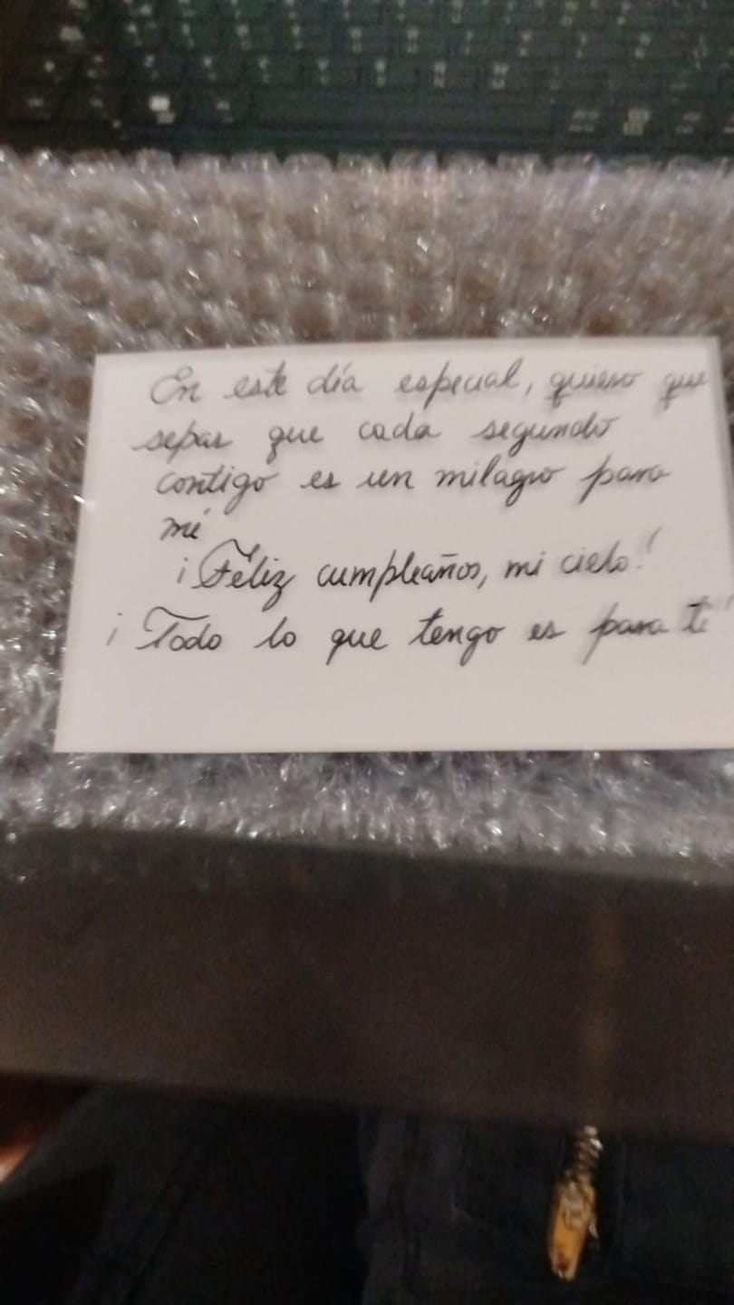 Customer photo review of Bombones Galileo Caja 18 Unidades