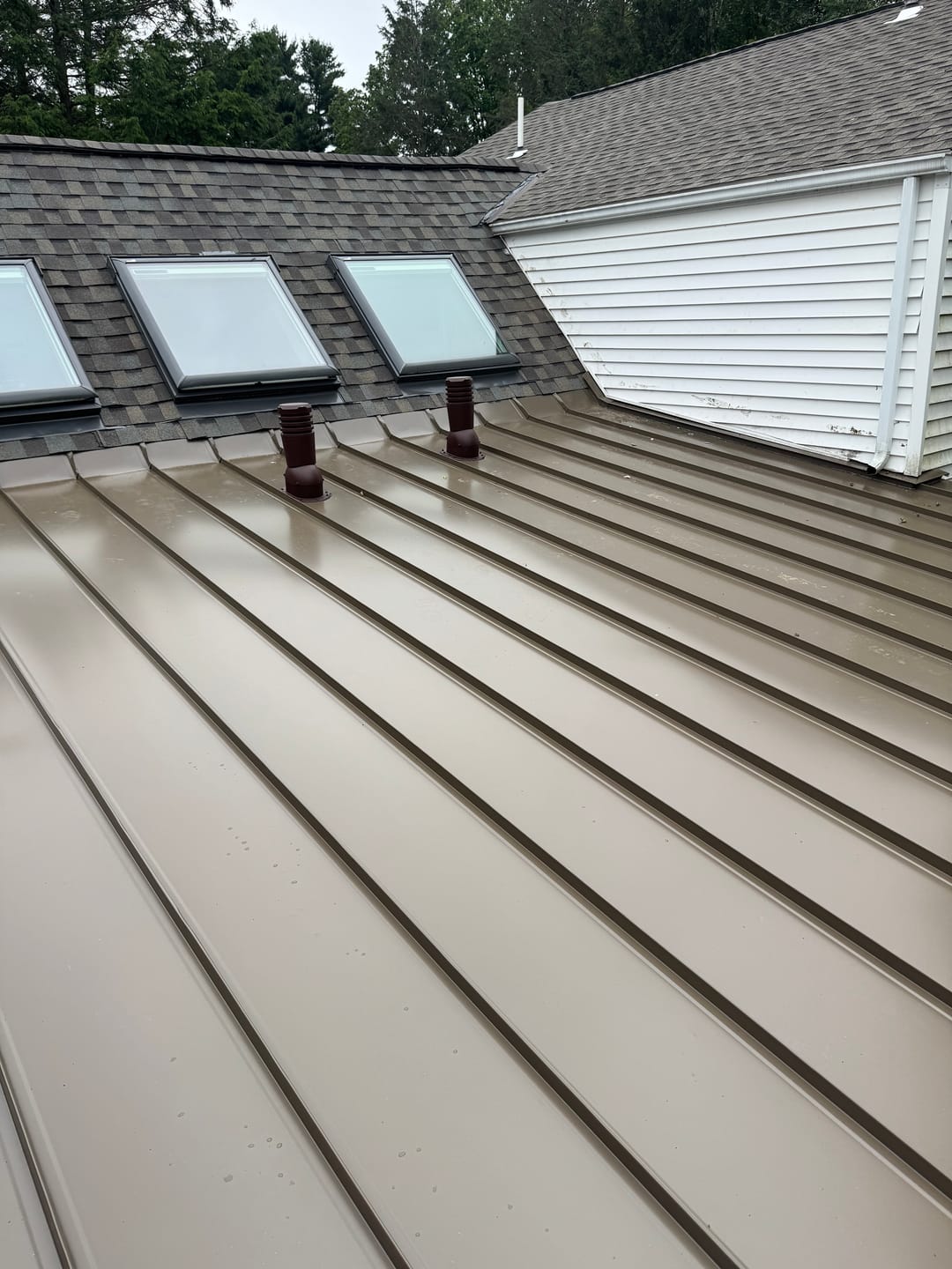Customer photo review of Kitchen, Bathroom and Dryer Roof Exhaust Vent - Ivent ECO – Metal Installation