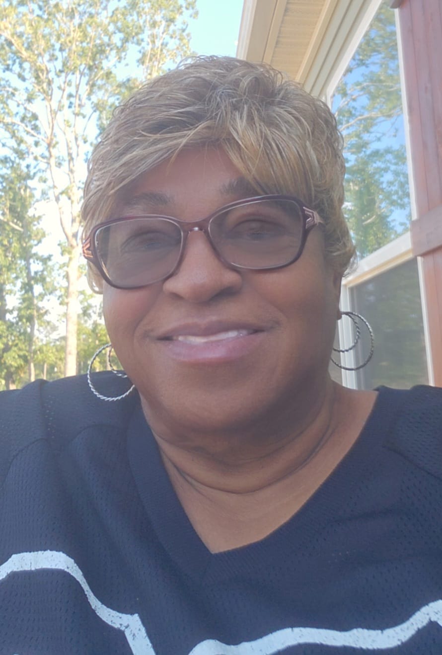 Customer photo review of Broadway Ultra Lip Gloss 0.47mL