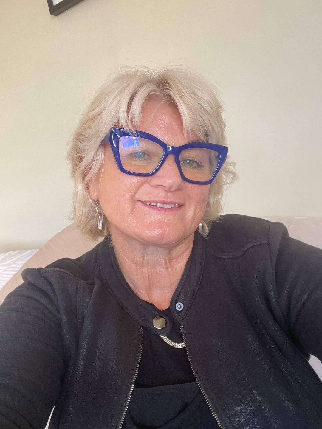 Customer photo review of Bella Blue