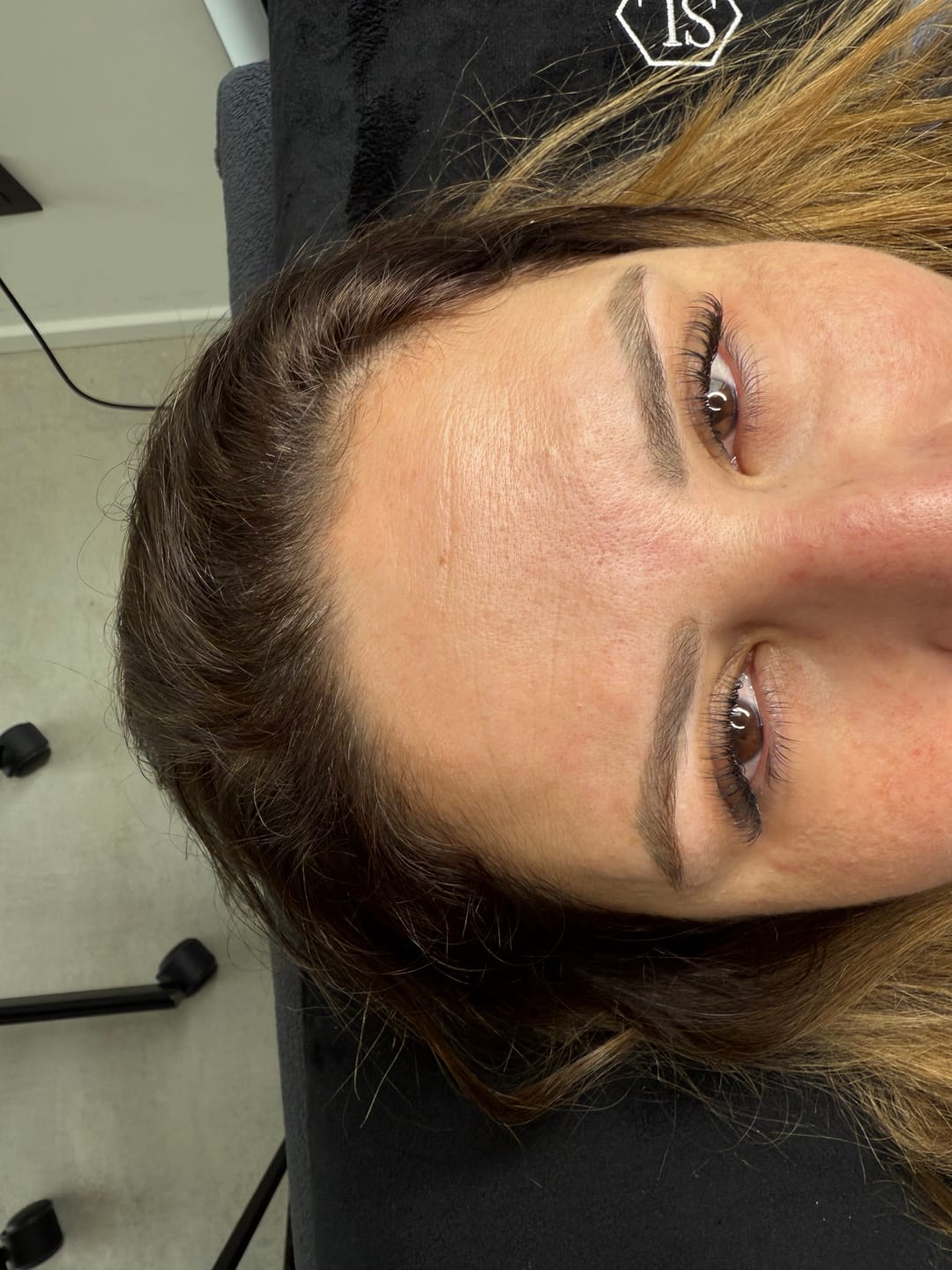 Customer photo review of W Shape Lashes Extension
