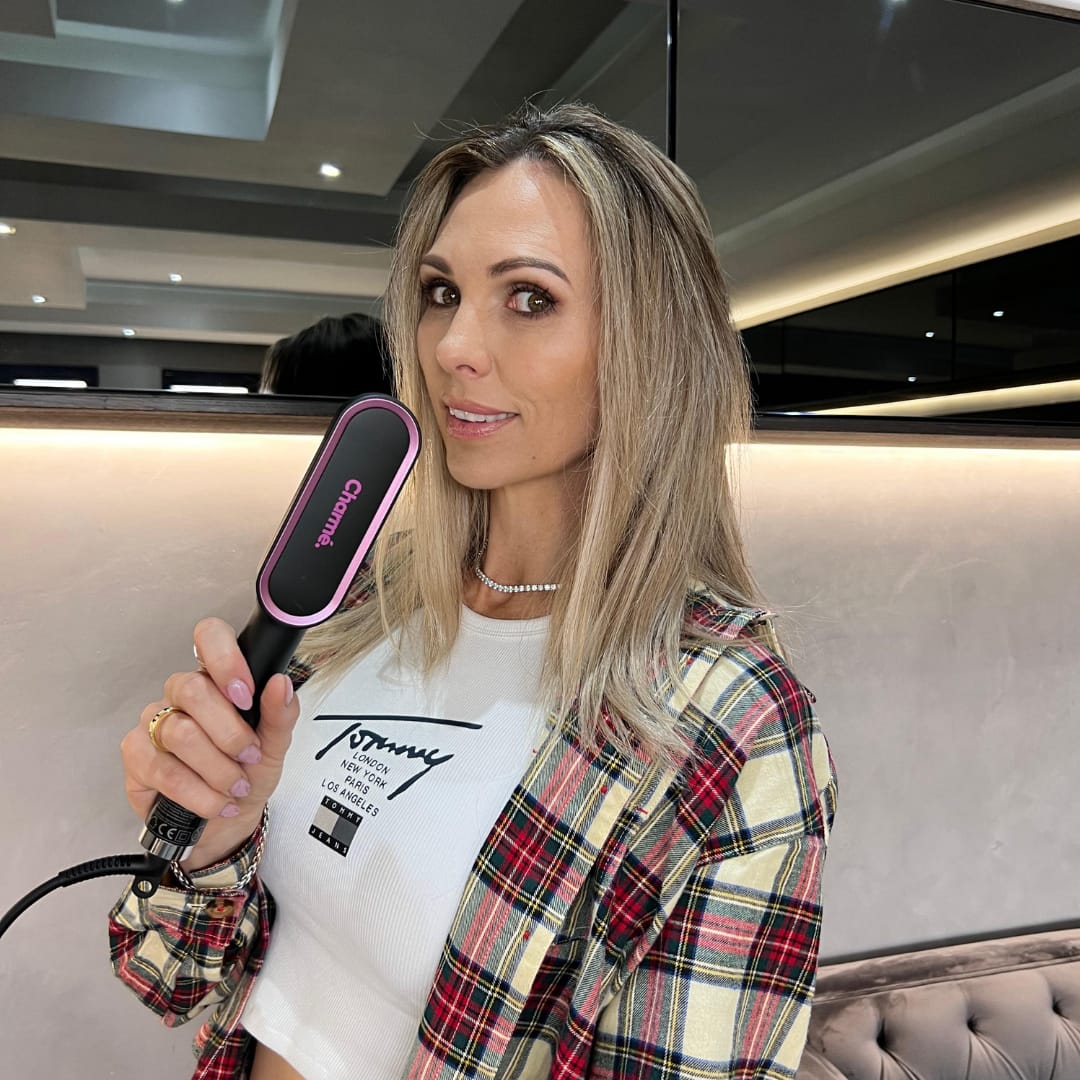 Customer photo review of Charmé Halo Pro – Ultimate One-Pass Straightening Brush
