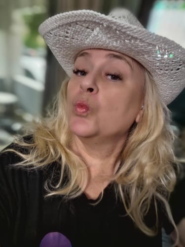 Customer photo review of White Nava Western Hat