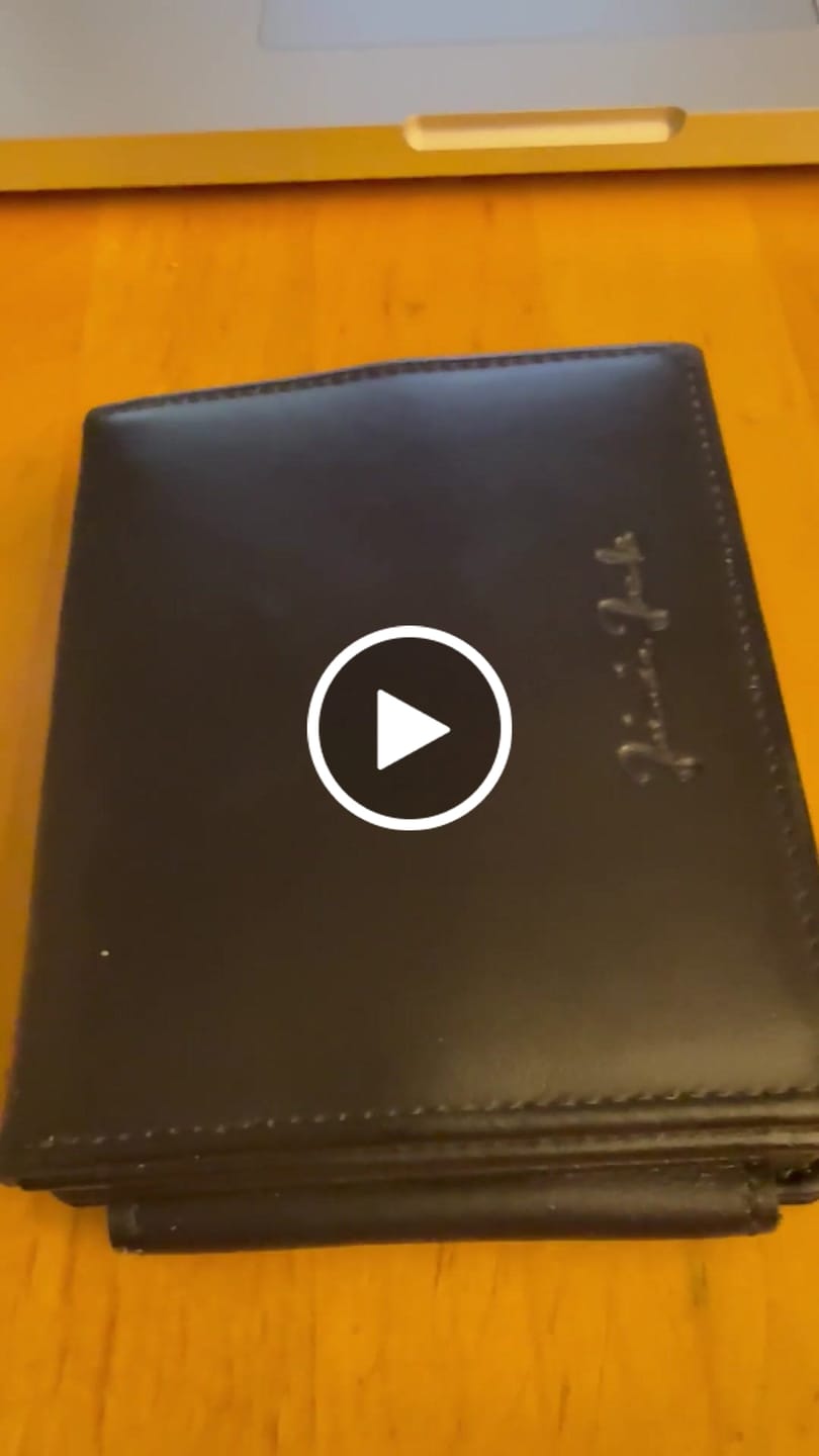 Customer video review of Flap Boy XL - Magic Wallet with Coin Pocket