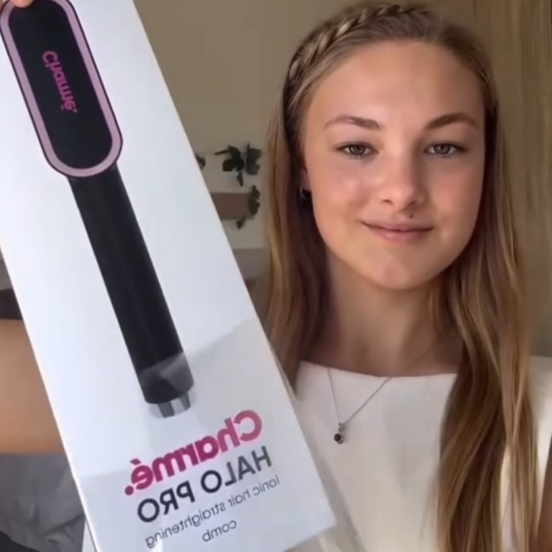 Customer photo review of Charmé Halo Pro – Ultimate One-Pass Straightening Brush