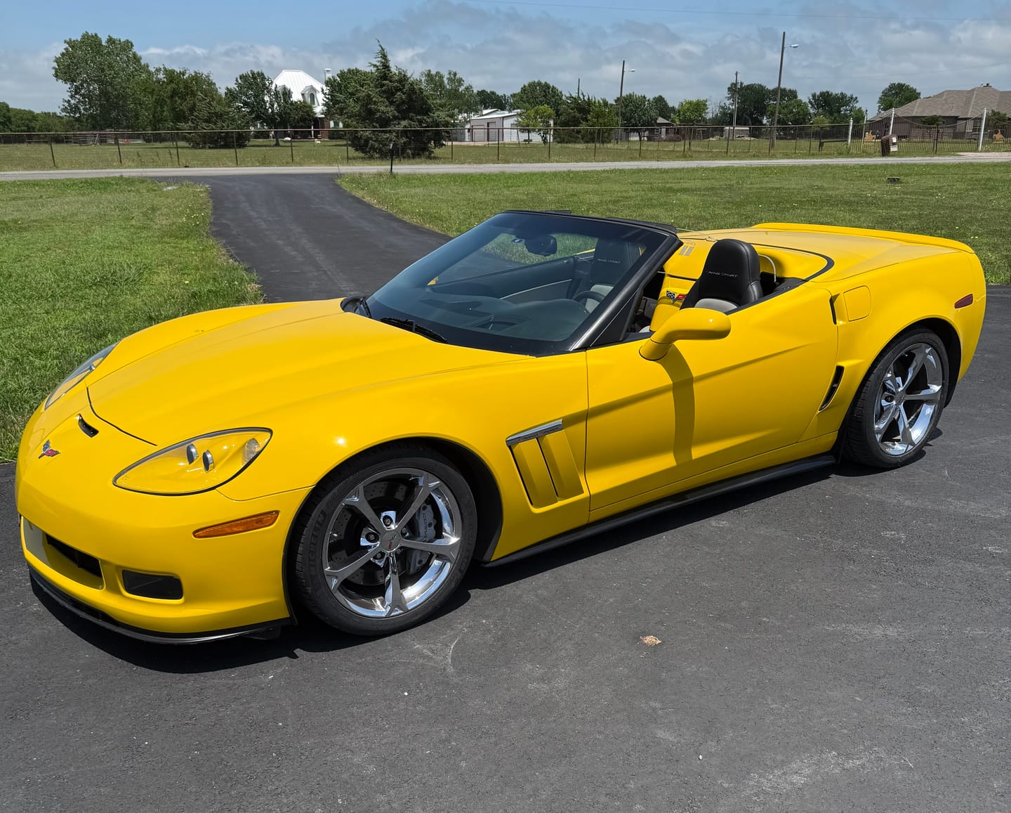 Customer photo review of Corvette C6 Grand Sport / Z06 Front Splitter Lip | ZR1 Conversion Package