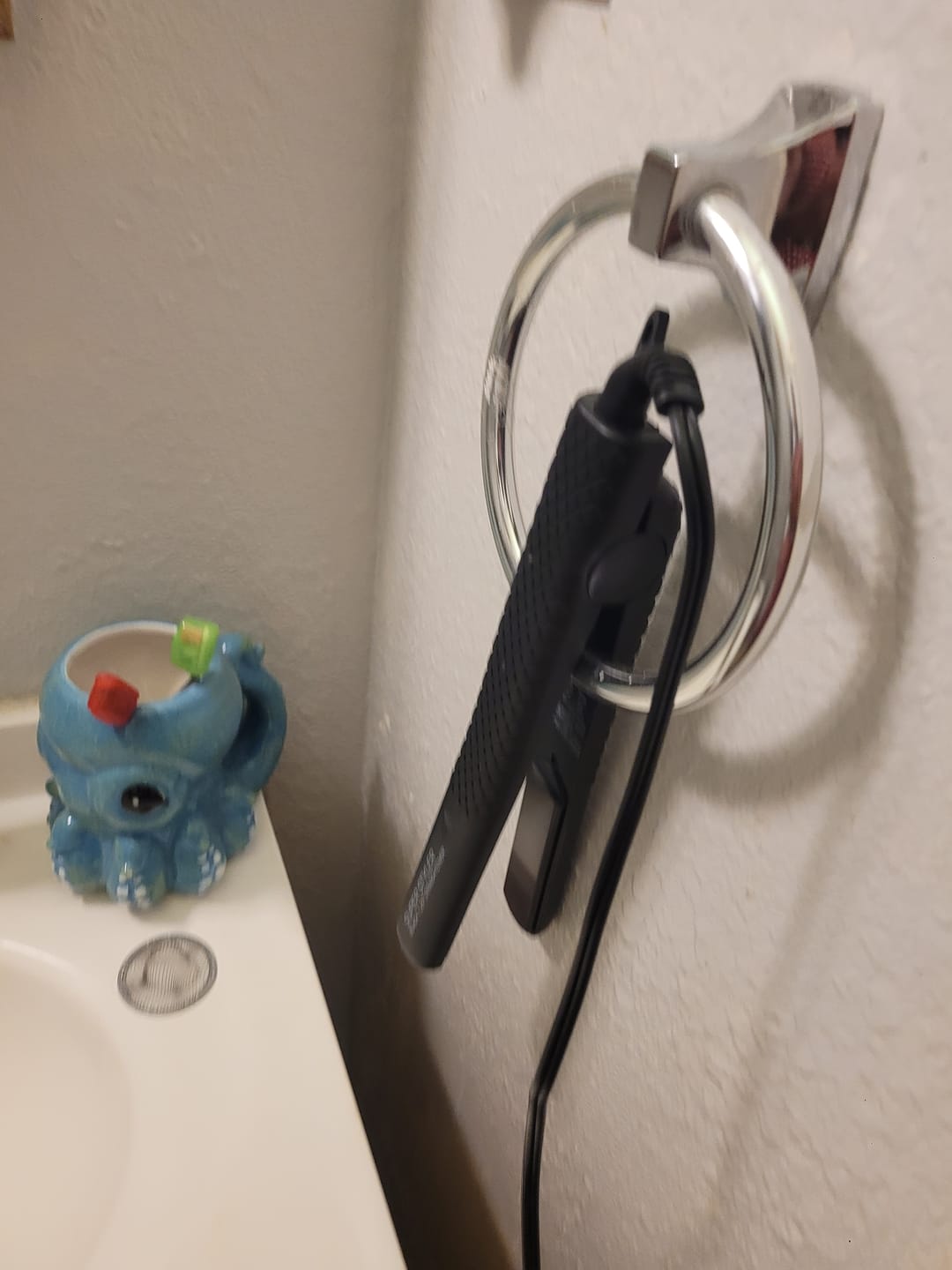 Customer photo review of Superstyler Ceramic Flat Iron