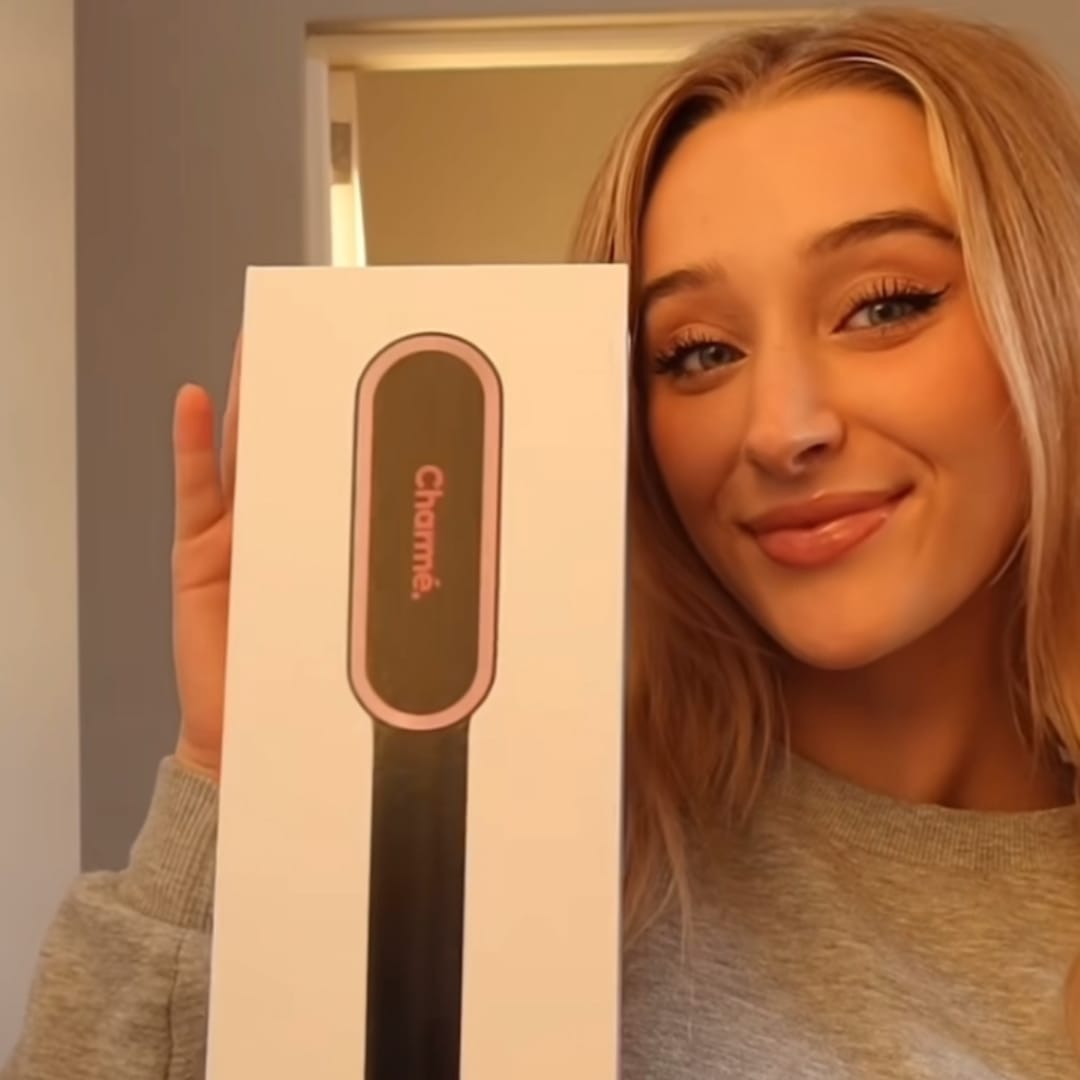 Customer photo review of Charmé Halo Pro – Ultimate One-Pass Straightening Brush