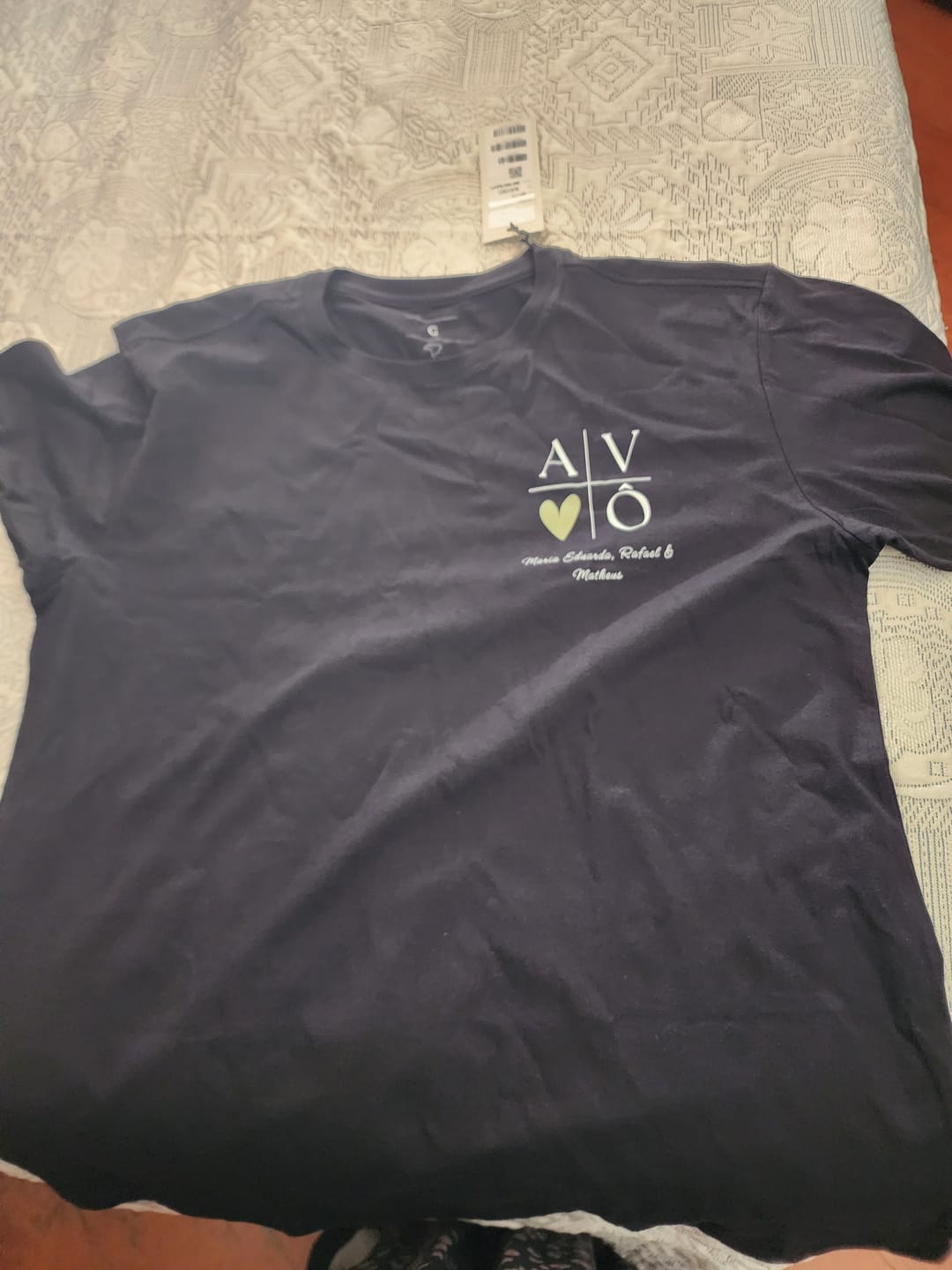 Customer photo review of Camiseta Personalizada AVÔ MINIMALISTA - Algodão 100%