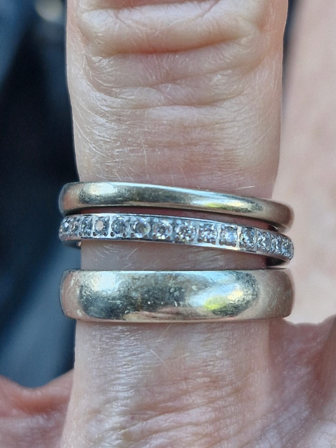 Customer photo review of White Gold 2mm Full Glitz Ring