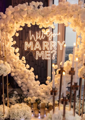 Customer photo review of 8ft White Rose Flower Wall Romantic Atmosphere Heart Shaped Wedding Decoration Indoor