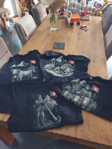 Customer photo review of Berg T-Shirt - Fondueplausch