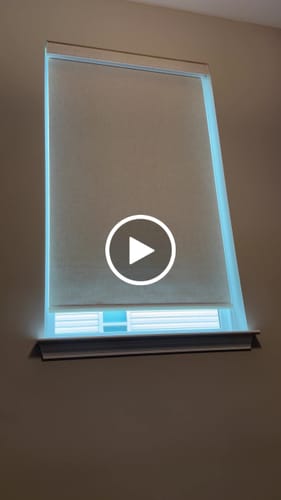 Customer video review of SmartWings Motorized Roller Shades 100% Blackout Linen