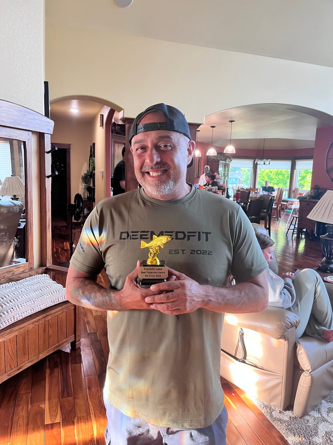 Customer photo review of Men’s Gym Tee “Compellence” -Olive