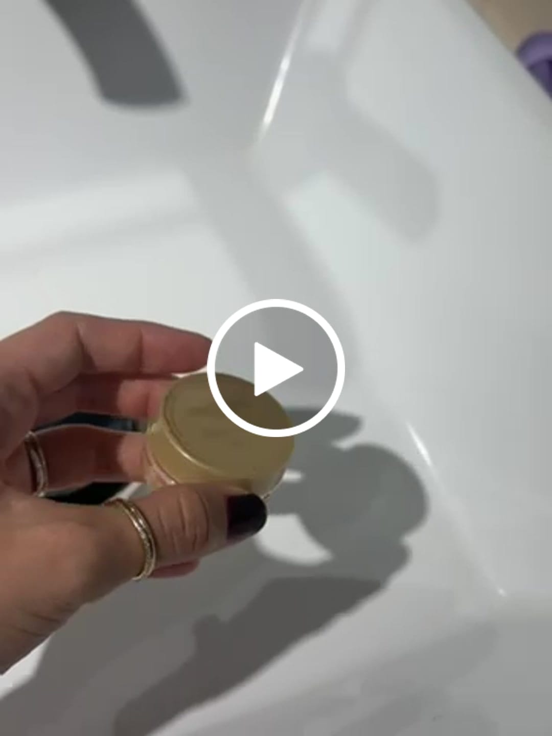 Customer video review of Canmake Poreless Airy Base (Natural Beige) 9g