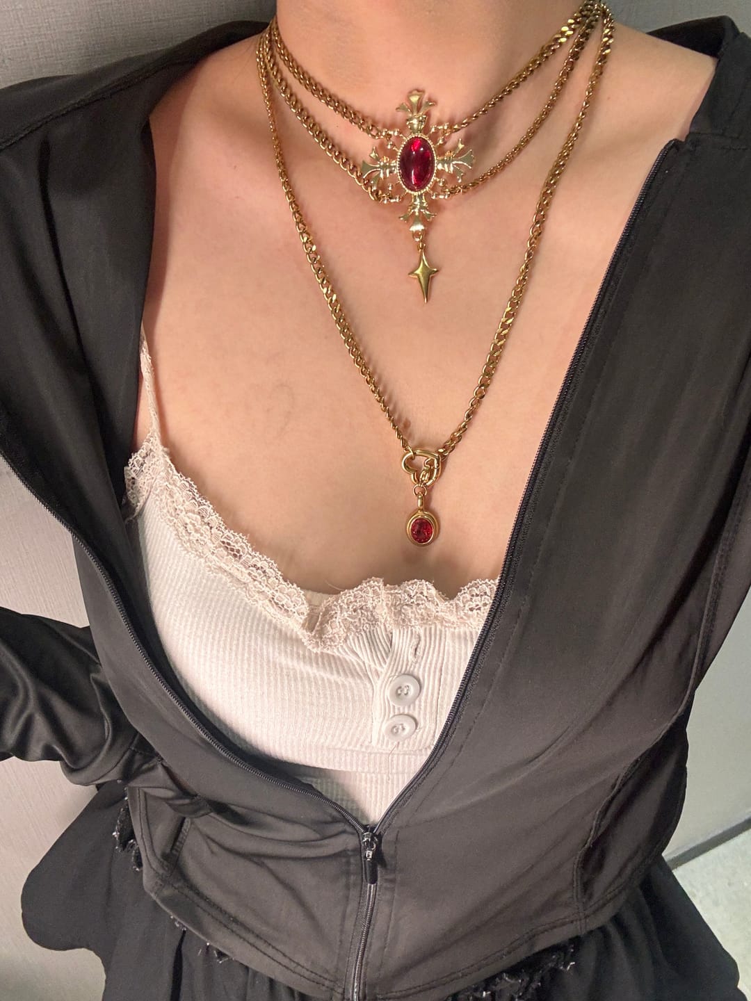 Customer photo review of Scarlet Lockchain Choker