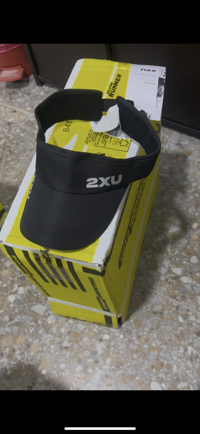 Customer photo review of 2XU Visera Run Broche Black